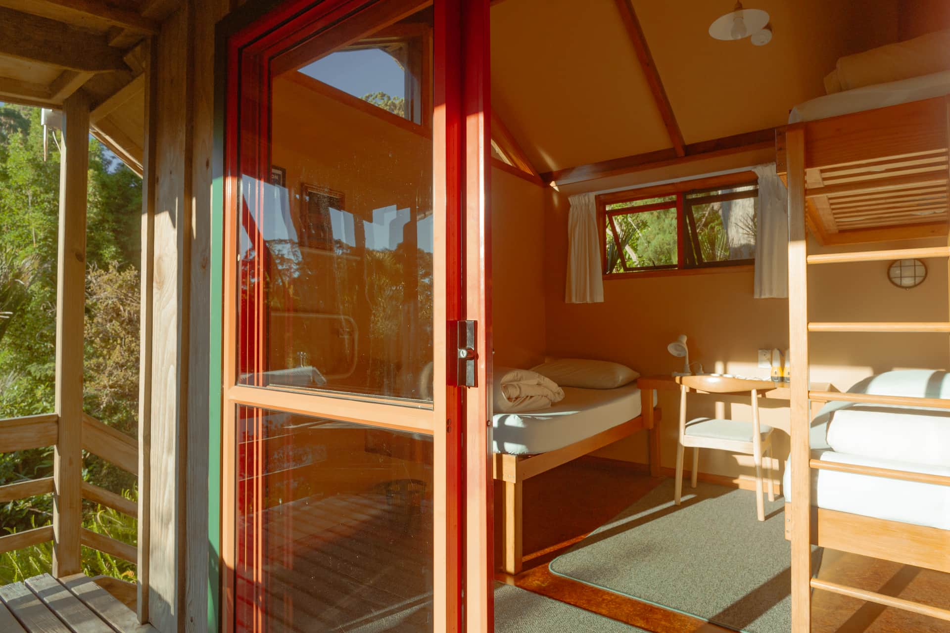 Hilltop Cabin bedroom 1